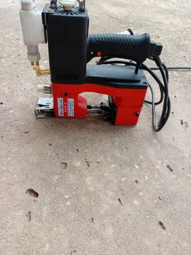 Máquina de costura saco de carvão vegetal e motosserra