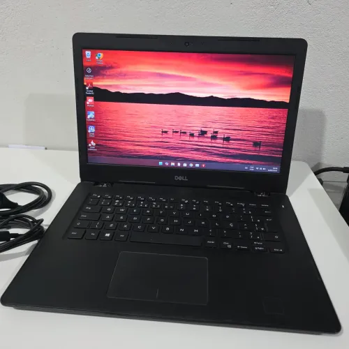 Notebook DELL i5 7ª, 8gb DDR4 e SSD M.2 de 256gb + Carregador Tipo C original *Bateria off