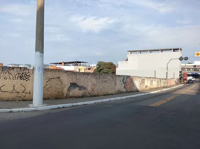 Venda imóvel Terreno 2.034 Metros ( chama que dá negócio