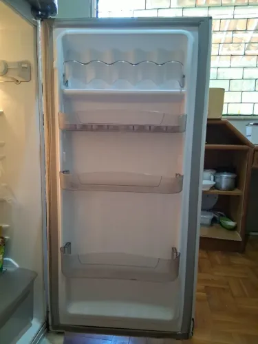 Geladeira semi nova