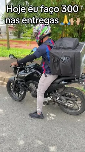 Sou entregador moto boy 