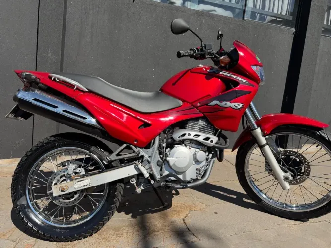 Colecionador - 2002 - NX4 - Falcon 400 cc