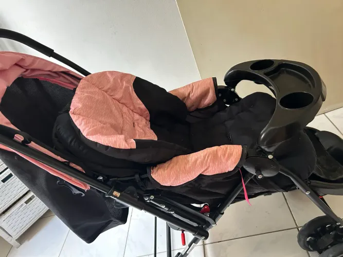 Vende-se carrinho de bebe