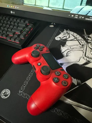 Controle de PS4 original (red vulkan)