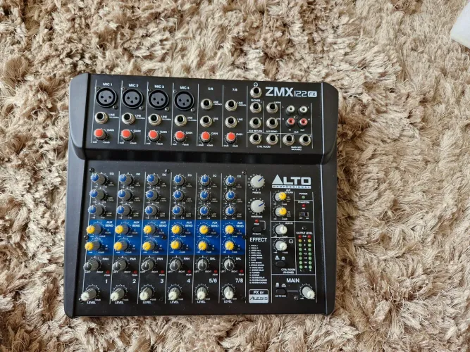 Mesa behringer 