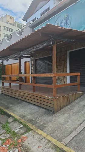 Loja para Locação Anual na Pitangueiras no Guarujá / QVista Inteligência Imobiliária Guaru
