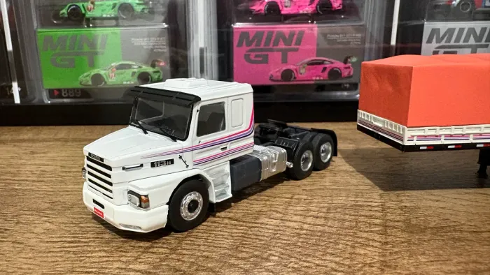 Miniatura Caminhão Graneleiro Scania 113H - Branco - Series 1 - 1:64