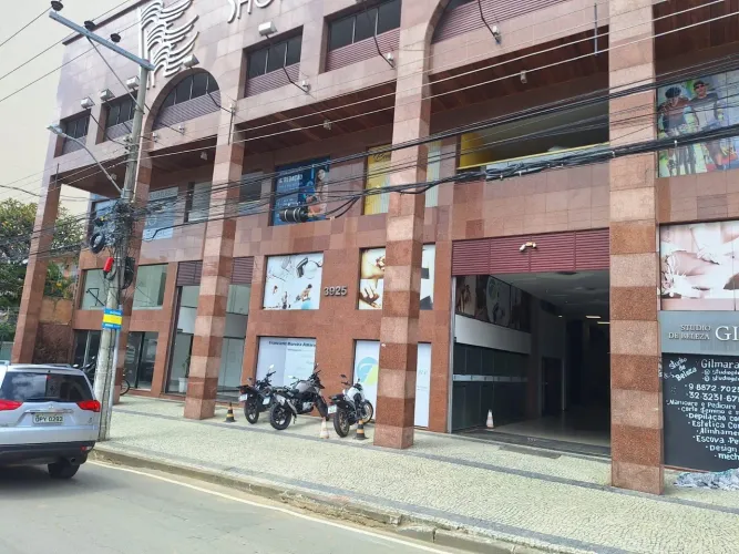 Espetacular loja de vitrine com sobreloja e medindo 49m² a venda no Shopping Bom Pastor!