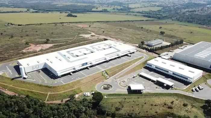Galpão em condomínio para locação em Hidrolândia com 1.688m²