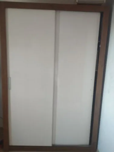 Vendo guarda roupas duas portas largas
