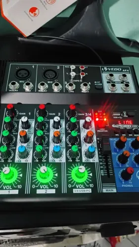 Mesa de som USB BLUETOOTH nova na caixa