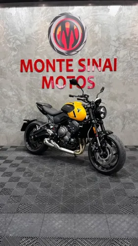 Triumph Trident 660 2026 ( INCRÍVEIS 660 KM APENAS )