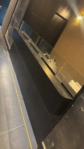 Balcão caixa 4 metro mas dois gaveteiro lateral 