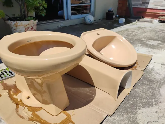Conjunto sanitário, vaso e pia