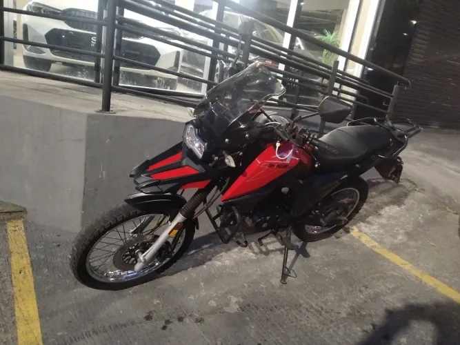 Moto boa e barata
