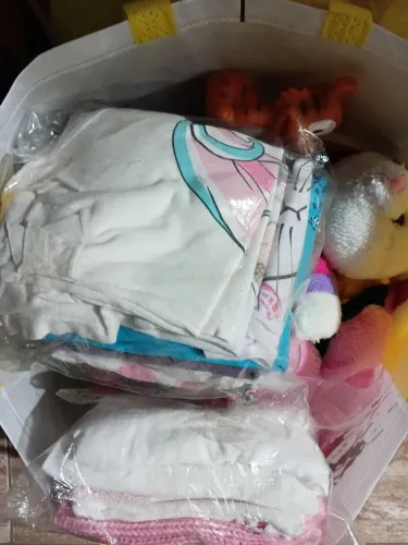 DOAÇÃO DE BRINQUEDOS E ROUPAS PARA MENINA