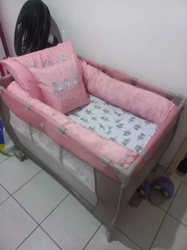 Vendo Cercadinho com Colchão + Andador