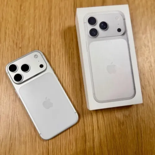 Apple Iphone 17 Pro Max 256 Prata 1 mês de uso