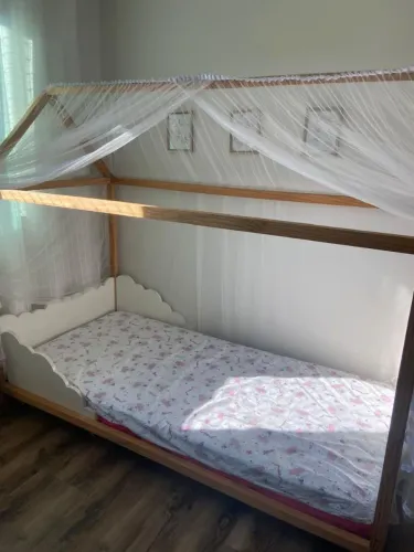 Cama montesori casinha