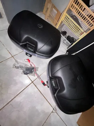 Bau Lateral Givi Monokey Par 40 Litros Fumê