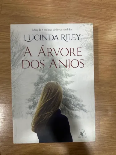 Vende-se livro usado: A árvore dos anjos