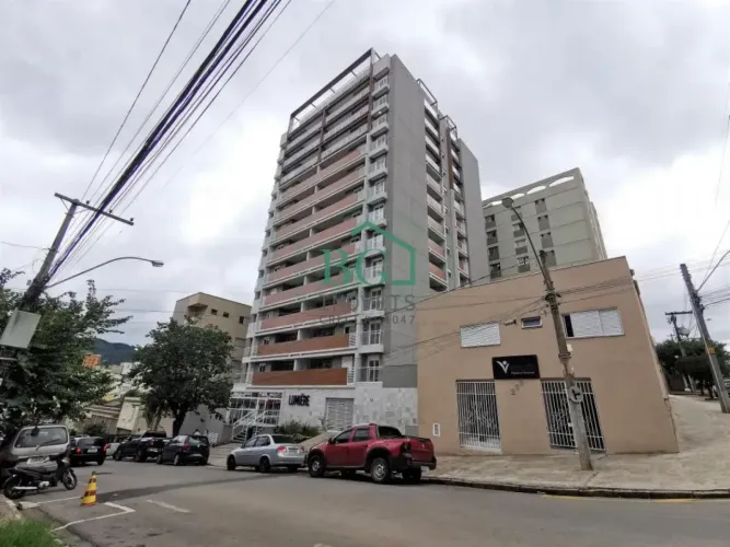 Excelente apartamento de 72m² á venda no centro de Poços de Caldas MG.