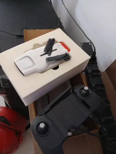 Drone fimi x8. Completo