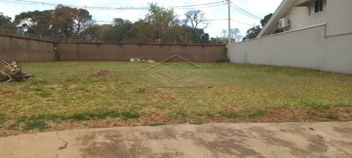 JARDIM COLONIAL FECHADO