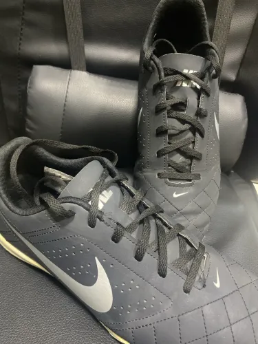 Chuteira nike futsal R$ 100 reais
