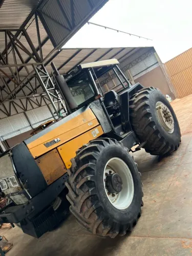 Trator valtra 1780 ano 2004