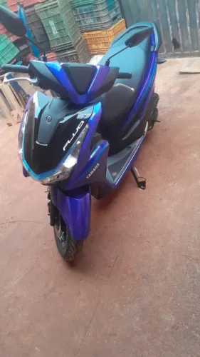 Moto Fluo yamaha 125 modelo 2025 2926