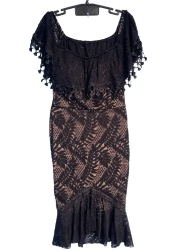 Vestido Midi de Renda Preto com Fundo Nude, Tamanho M