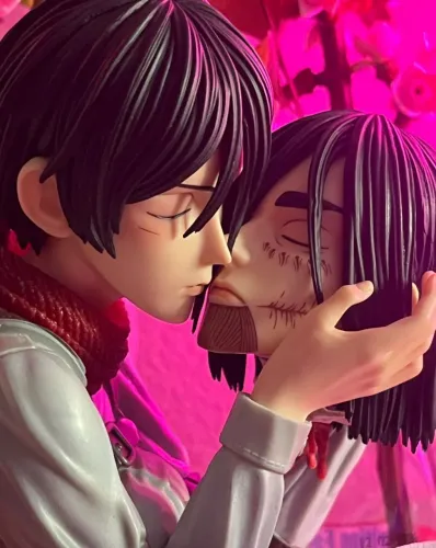 Action Mikasa&Eren beijo do adeus AOT Bandai