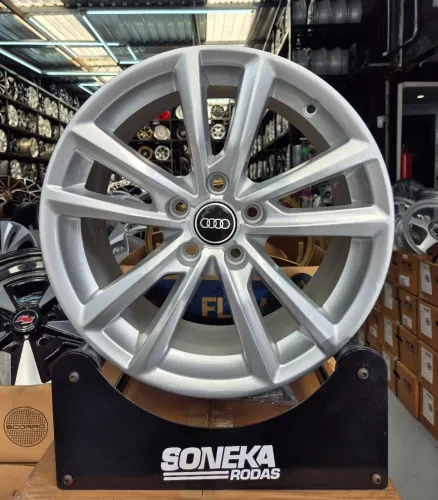Jogo de rodas ORIGINAIS AUDI A3 aro 17 5x112 Zeradas