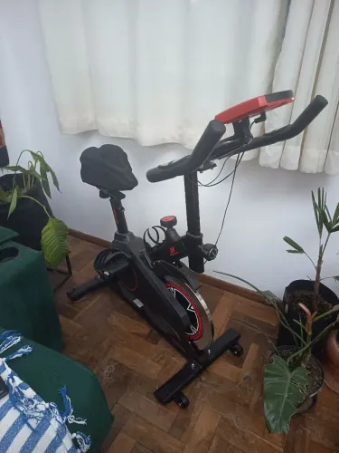 Bicicleta Ergométrica de Spinning - Praticamente Nova