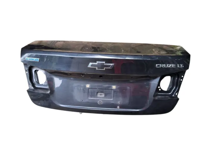 Tampa traseira gm cruze sedan 2014 *detalhe