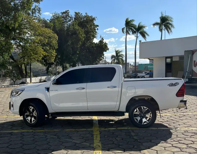 Toyota Hilux CD SRX 4X4 2.8 TDI 16V Diesel Aut. 2019