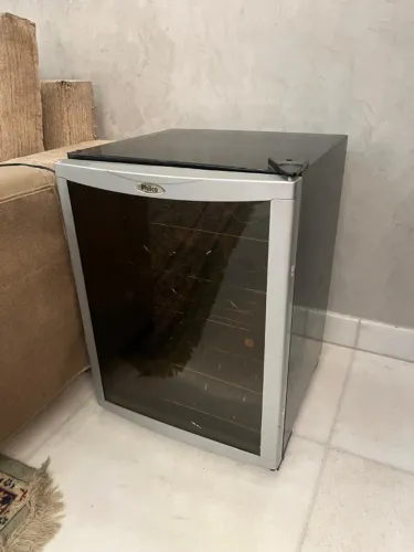 Adega climatizada Philco PH21G, 36 x 45 x60cm, 127V capacidade de 21 garrafas