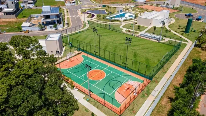 Imóvel para venda tem 300 metros quadrados em Morada dos Nobres - Cuiabá - MT