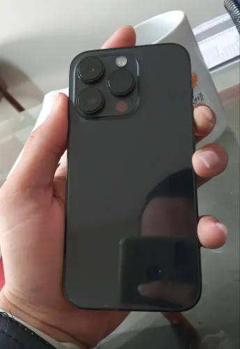 iPhone 14 Pro sem detalhes
