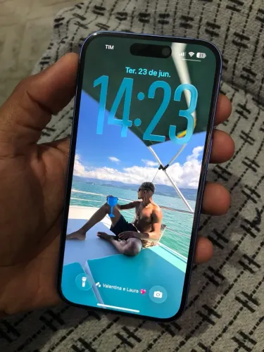 iPhone 16