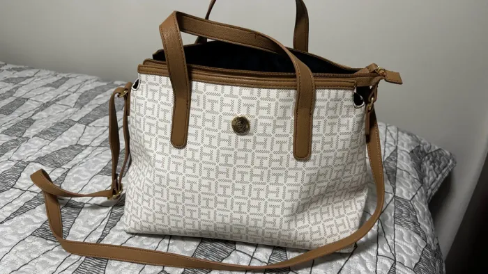 Bolsa Tommy Hilfiger nova no plástico