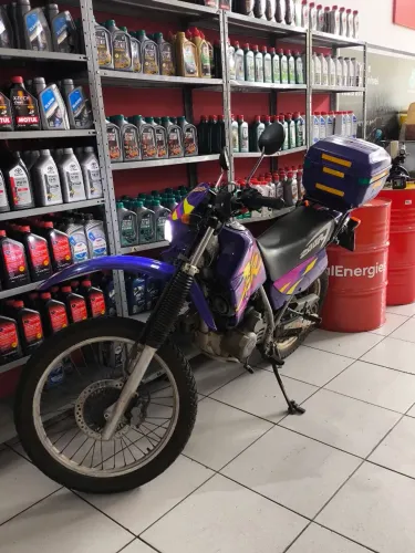 XR 200R a Venda