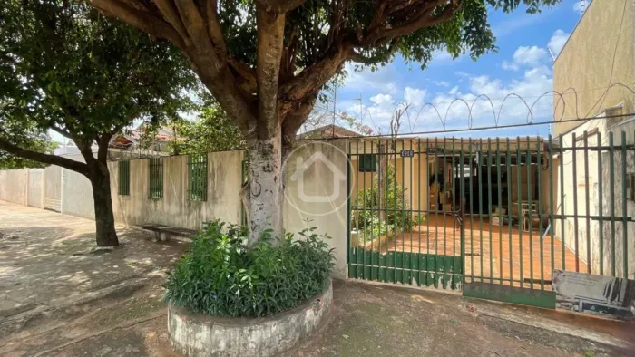 CASA 3 QUARTOS - VILA IPIRANGA