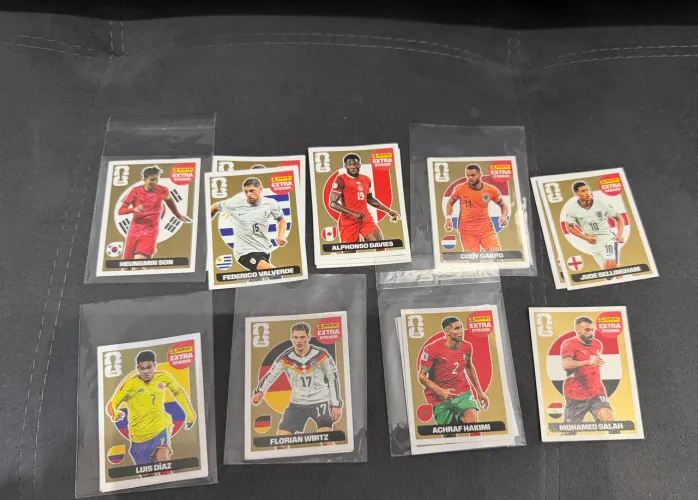 LOTE DE 9 LEGENDS OUROS