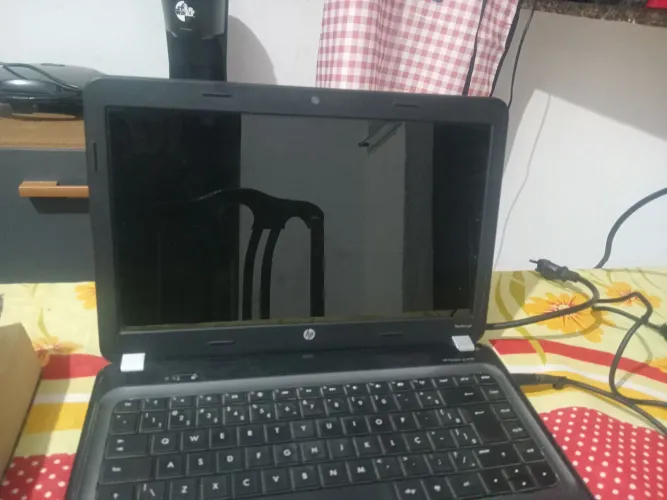 Vendo notebook HP funcionando