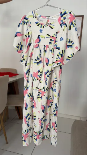 Vestido Curto/Médio Estampa Araras e Tucanos