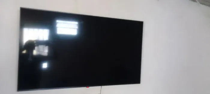 Tô vendendo essa tv smart tá perfeita funcionando ela tem 50 polegadas