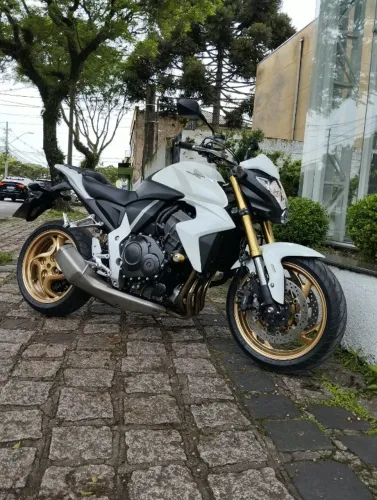 honda Cb 1000R impecável com baixo km