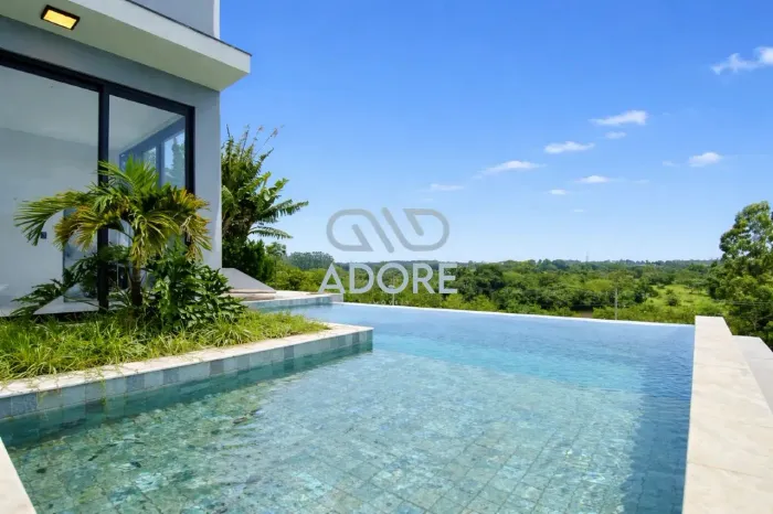 Casa à Venda no Condomínio Villas do Golfe Itu/SP | 3 Quartos | Piscina | Vista para o la